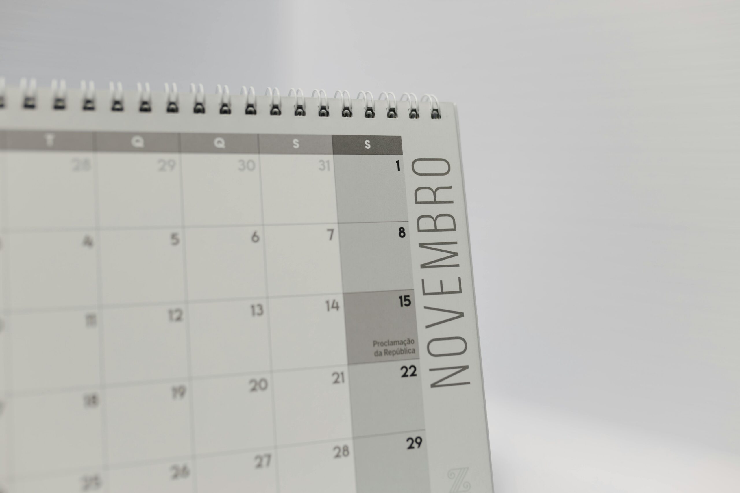 Tabela: Tabela: Timeline de Recuperação Pós-Migração — Fases (Preparação, Redirecionamento, Re-indexação, Recuperação), duração, ações do Google, aç